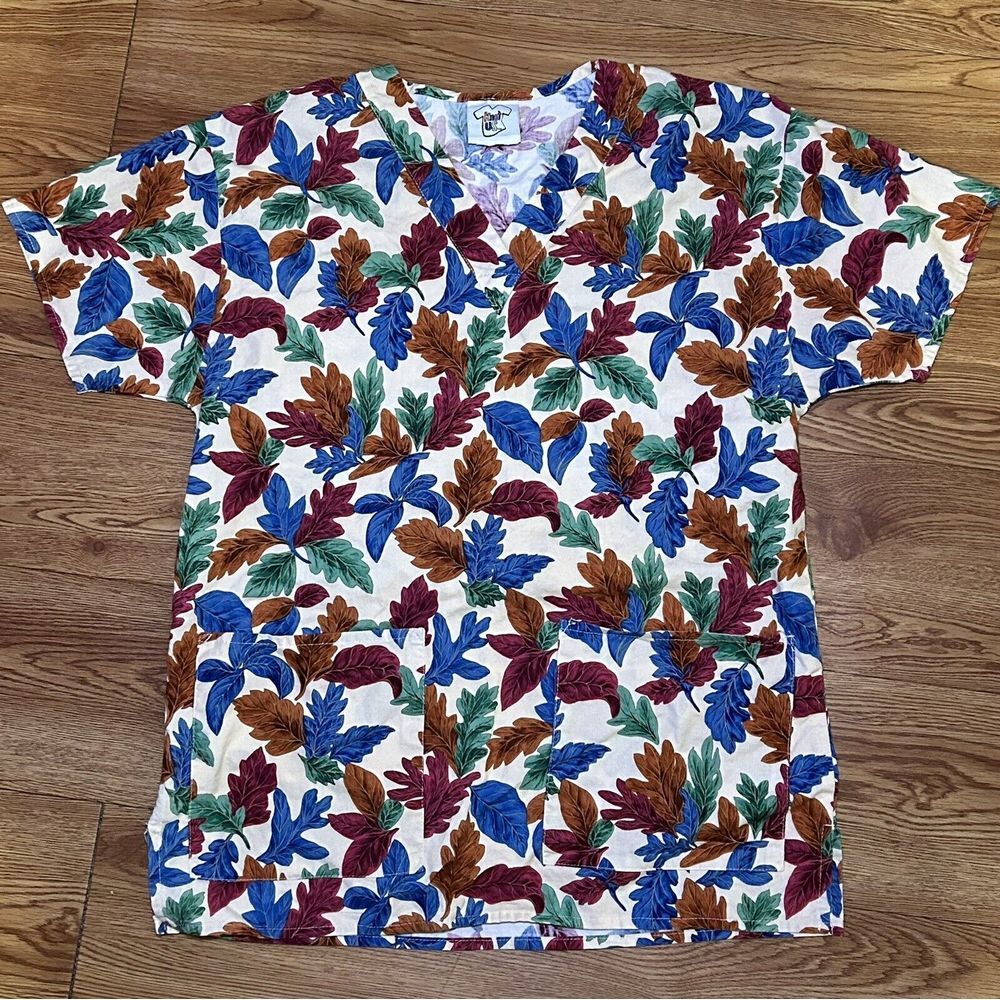 Knot Us Scrub V-Neck Top Women's Size‎ XS Fall Autumn Leaves Multicolor Pockets